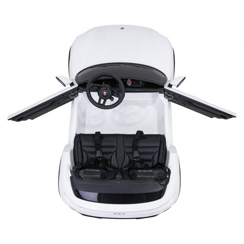 Vozidlo Porsche Taycan Turbo S White