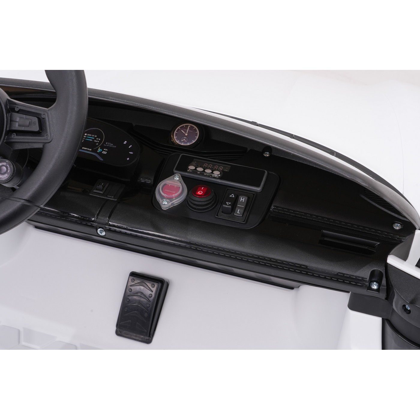 Vozidlo Porsche Taycan Turbo S White