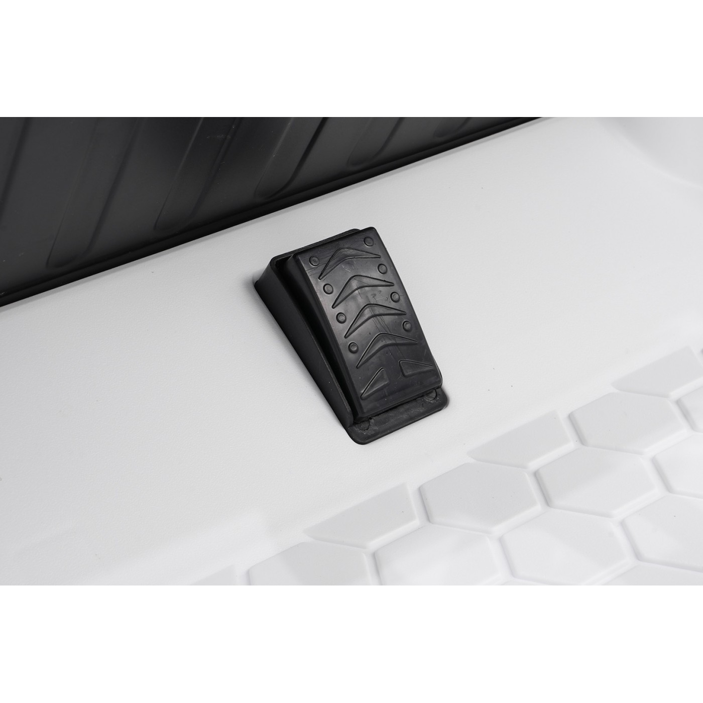 Vozidlo Porsche Taycan Turbo S White