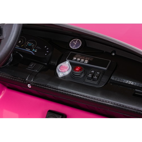 Vozidlo Porsche Taycan Turbo S Pink