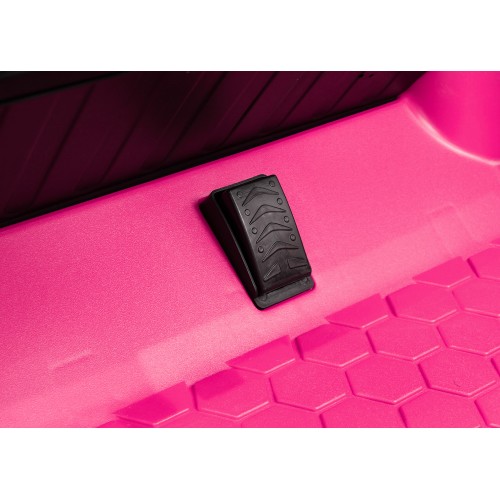 Vozidlo Porsche Taycan Turbo S Pink