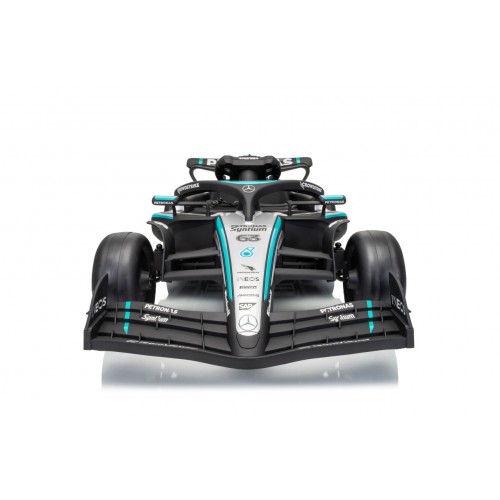 Vozidlo AMG PETRONAS F1 Čierne pretekárske auto