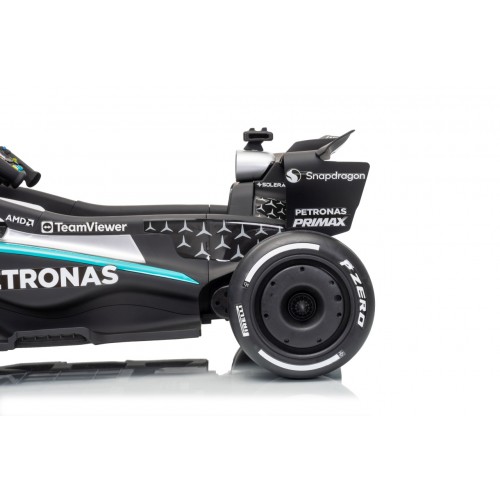 Vozidlo AMG PETRONAS F1 Čierne pretekárske auto