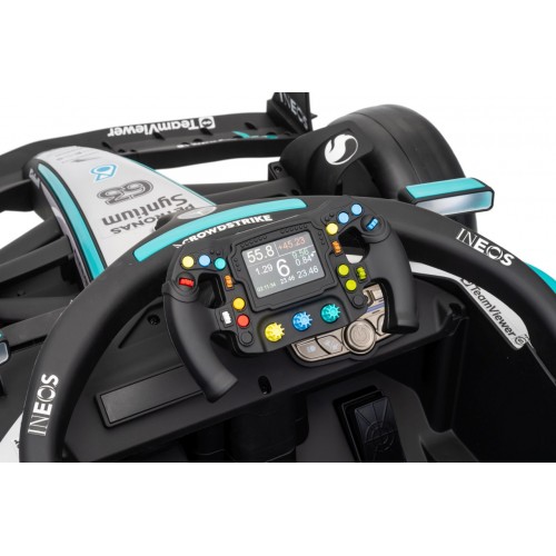 Vozidlo AMG PETRONAS F1 Čierne pretekárske auto