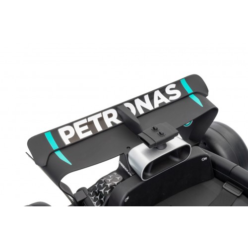 Vozidlo AMG PETRONAS F1 Čierne pretekárske auto