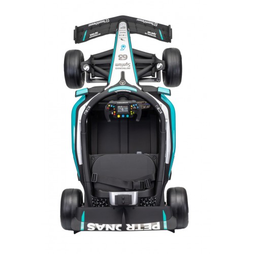 Vozidlo AMG PETRONAS F1 Čierne pretekárske auto