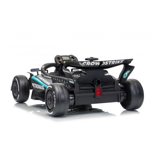 Vozidlo AMG PETRONAS F1 Čierne pretekárske auto