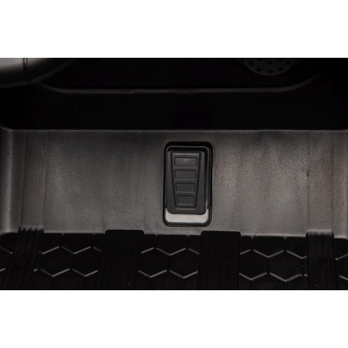 Bugina OBSERVER 4x4 čierna