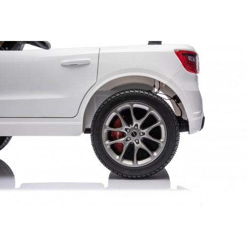 Vozidlo Dodge Durango Biela