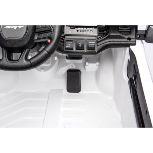 Vozidlo Dodge Durango Biela