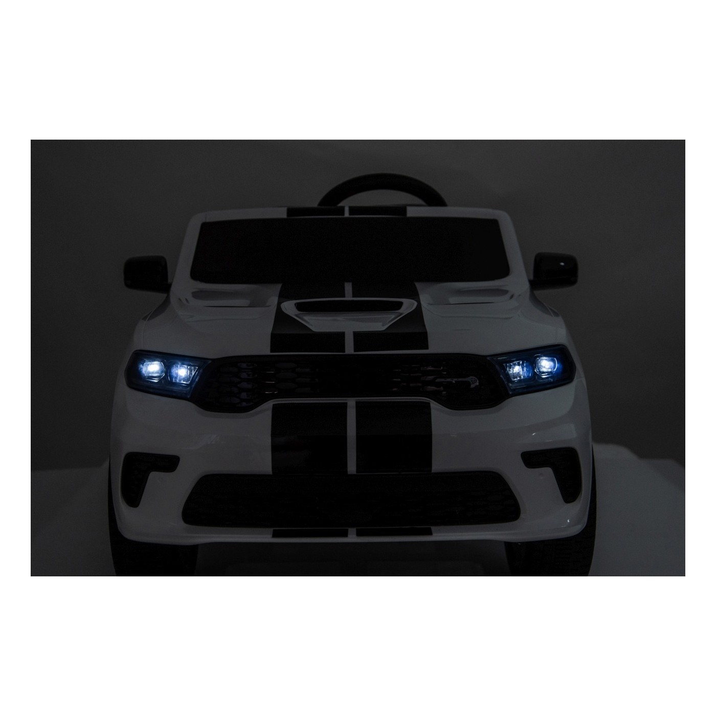 Vozidlo Dodge Durango Biela