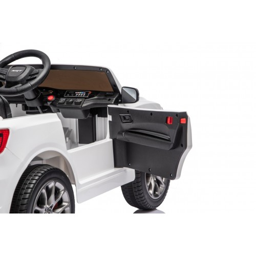 Vozidlo Dodge Durango Biela