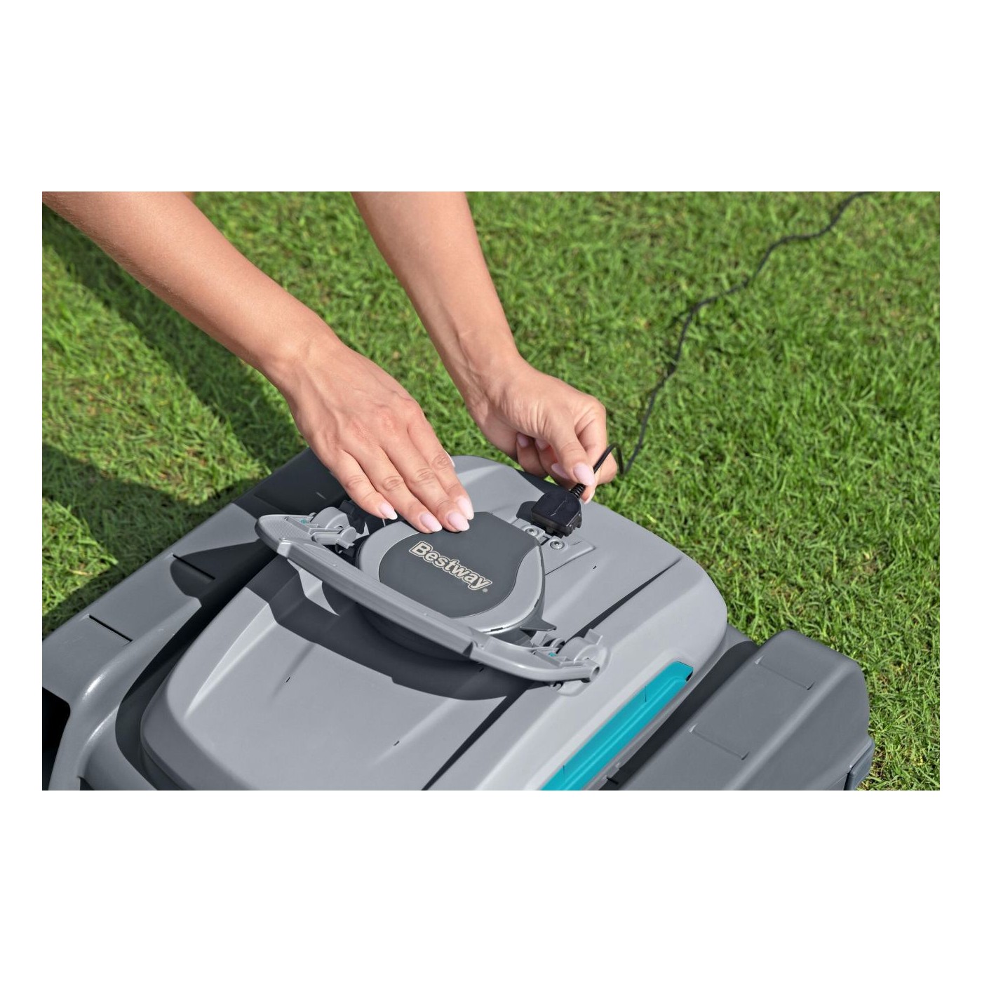 Vysávač a odpeňovač 2 v 1 AQUATRONIX PRO G300 BESTWAY