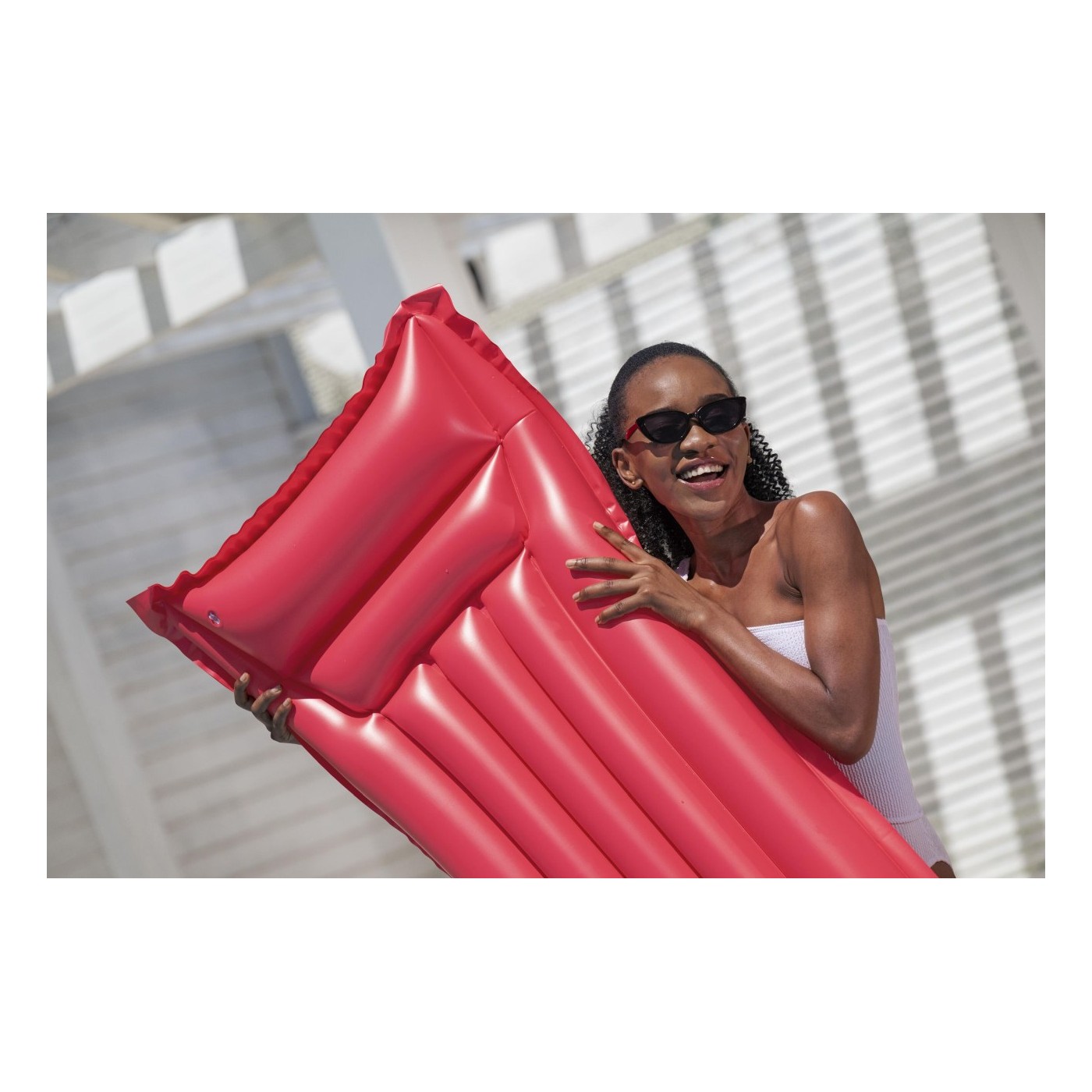 Nafukovací matrac červený BESTWAY 183x69cm + vankúš