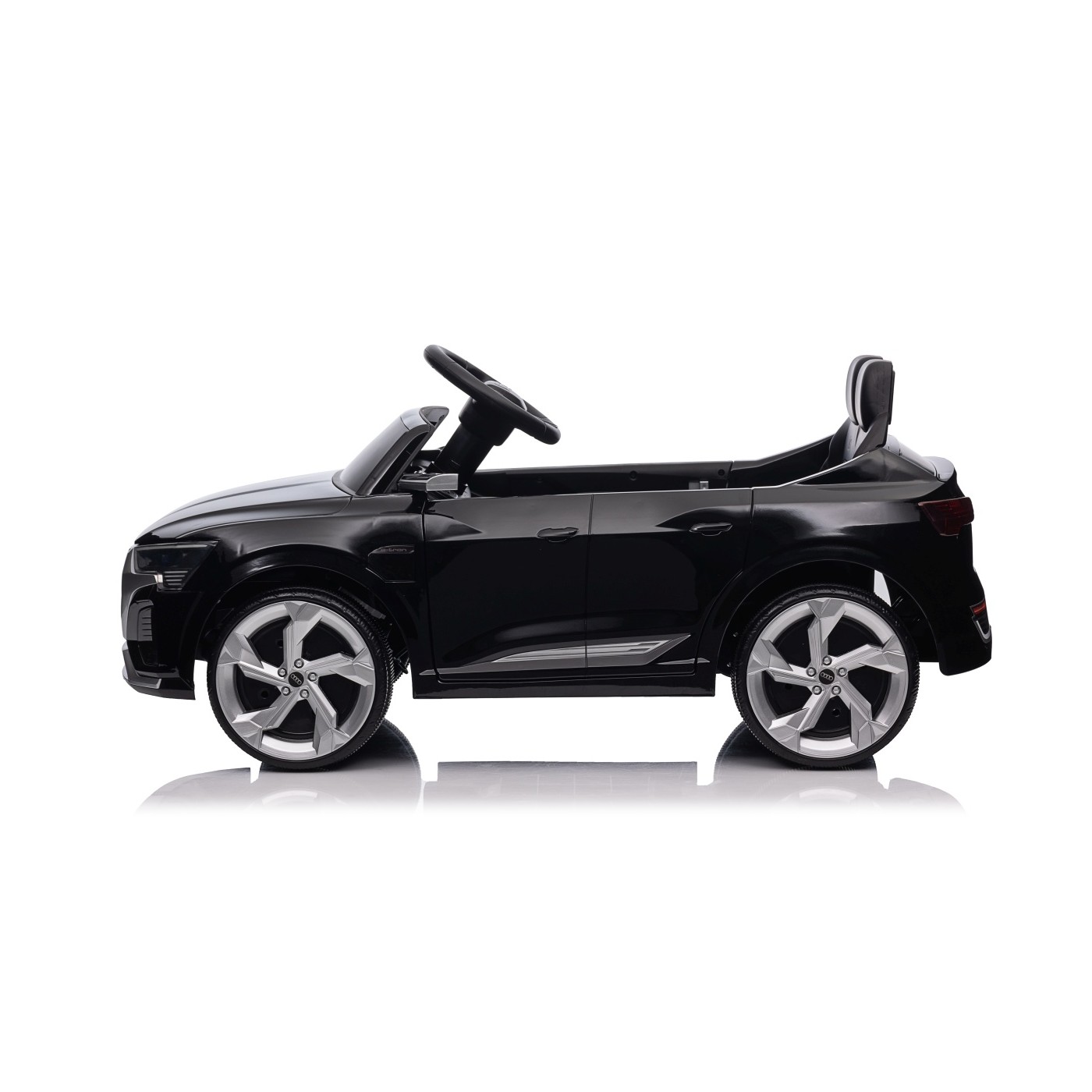 Čierne vozidlo Audi SQ8