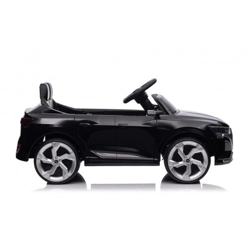 Čierne vozidlo Audi SQ8