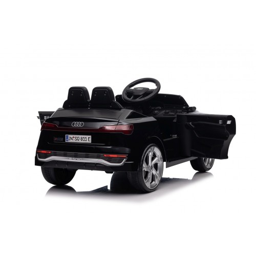 Čierne vozidlo Audi SQ8