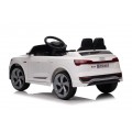 Audi SQ8 biele vozidlo