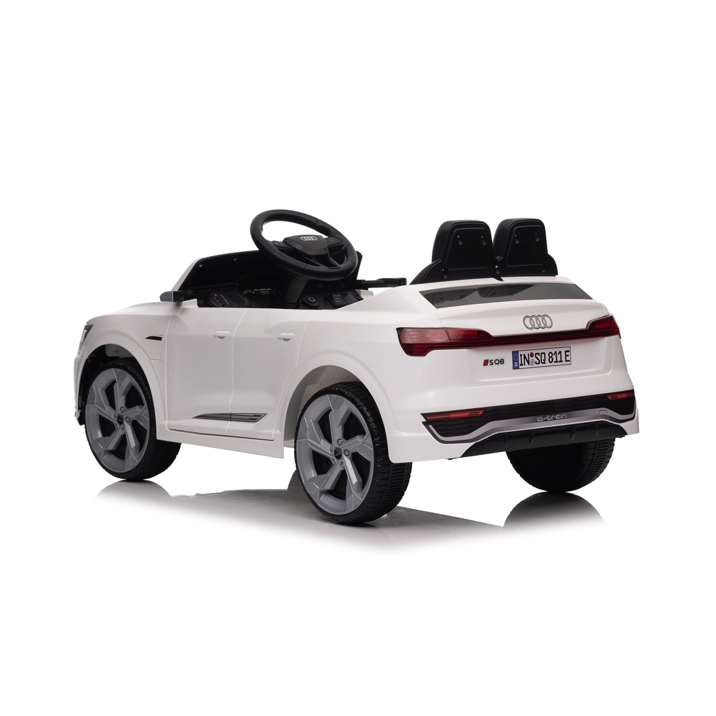 Audi SQ8 biele vozidlo