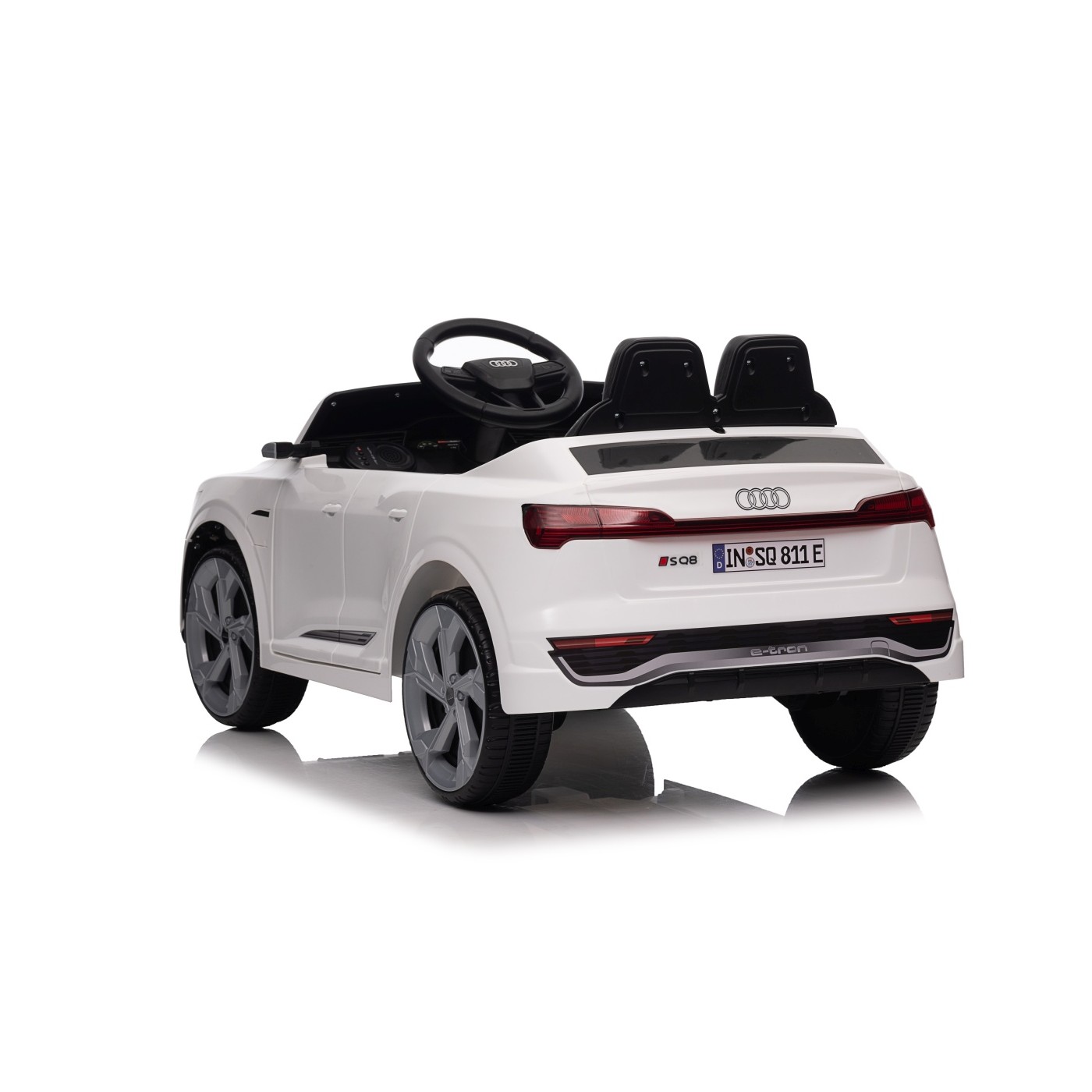 Audi SQ8 biele vozidlo