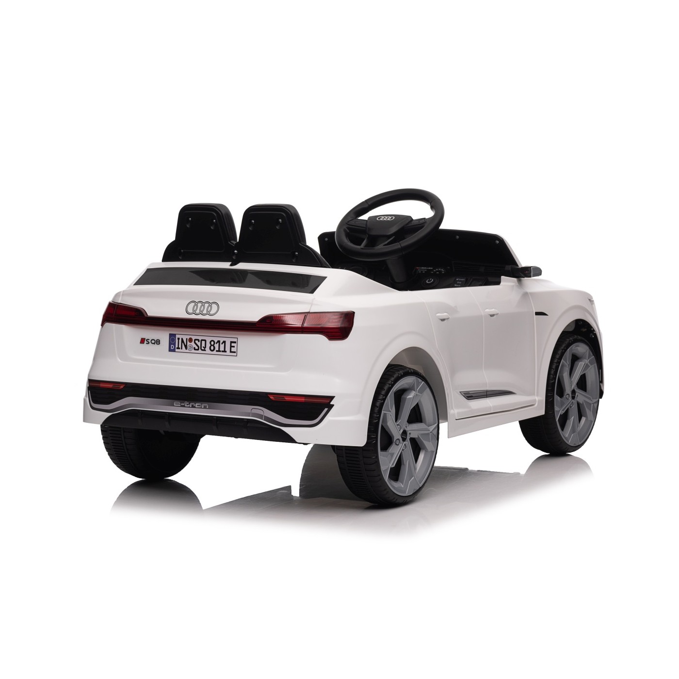 Audi SQ8 biele vozidlo