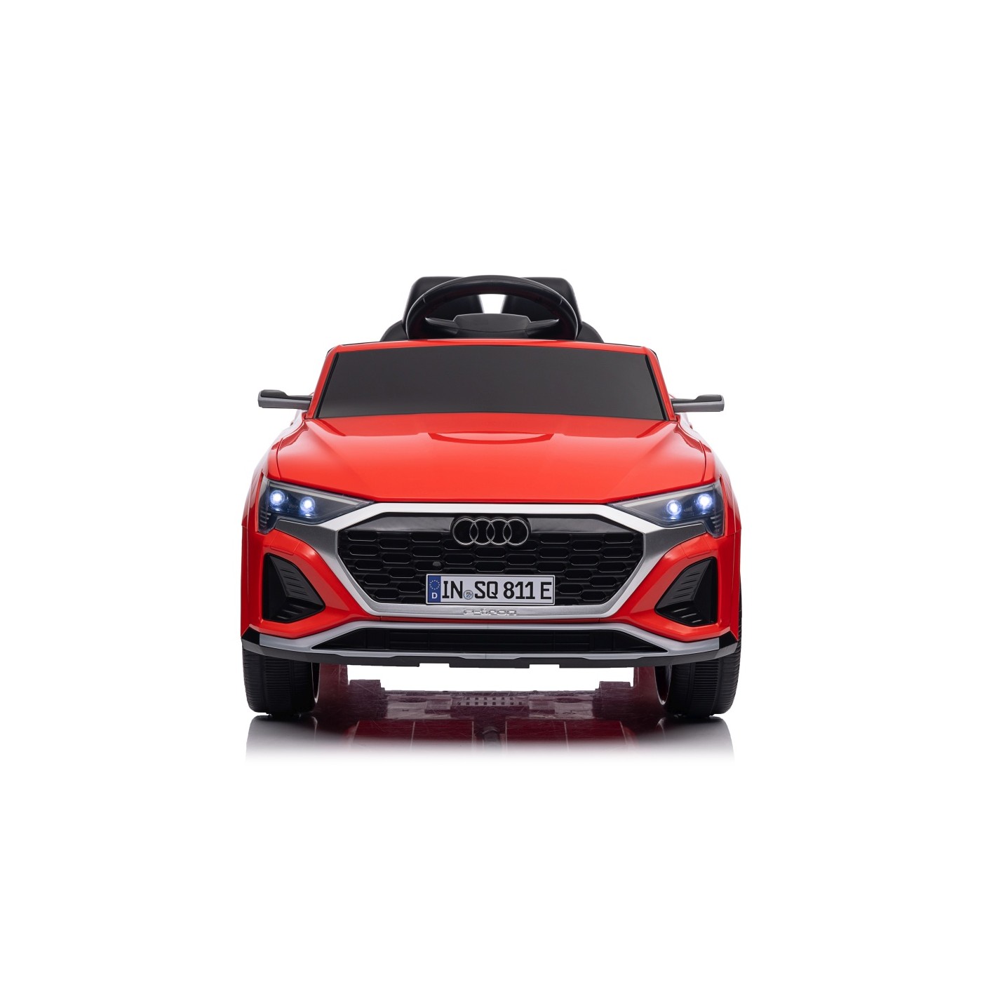 Audi SQ8 Červené vozidlo
