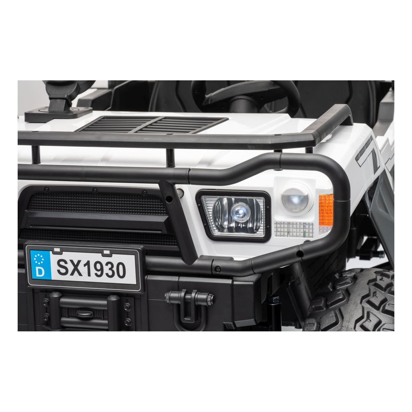 Kočík PROSPECTOR 4x4 STRONG biely