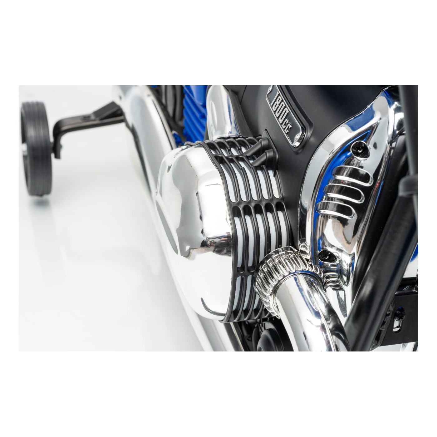 Motor vozidla BMW R18 modrý