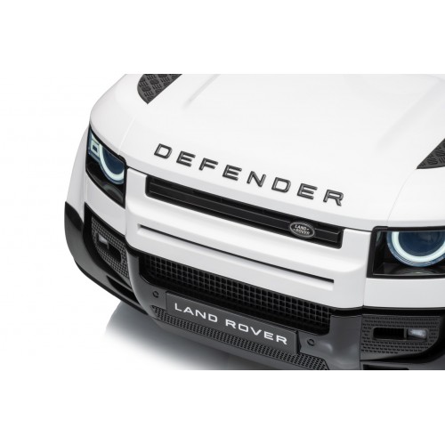 Land Rover Defender biele vozidlo
