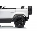 Land Rover Defender biele vozidlo
