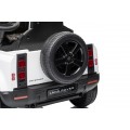 Land Rover Defender biele vozidlo
