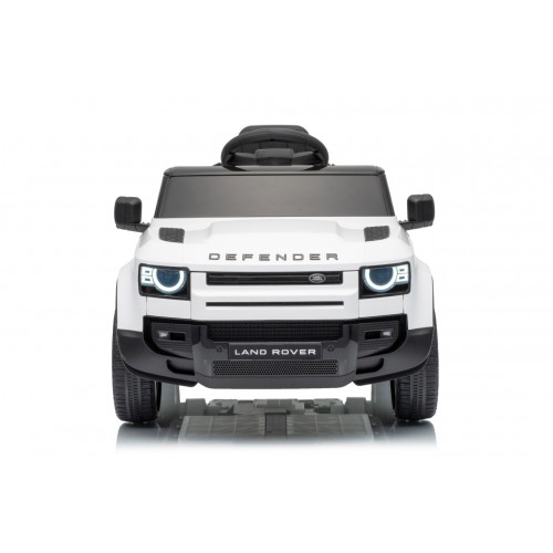 Land Rover Defender biele vozidlo