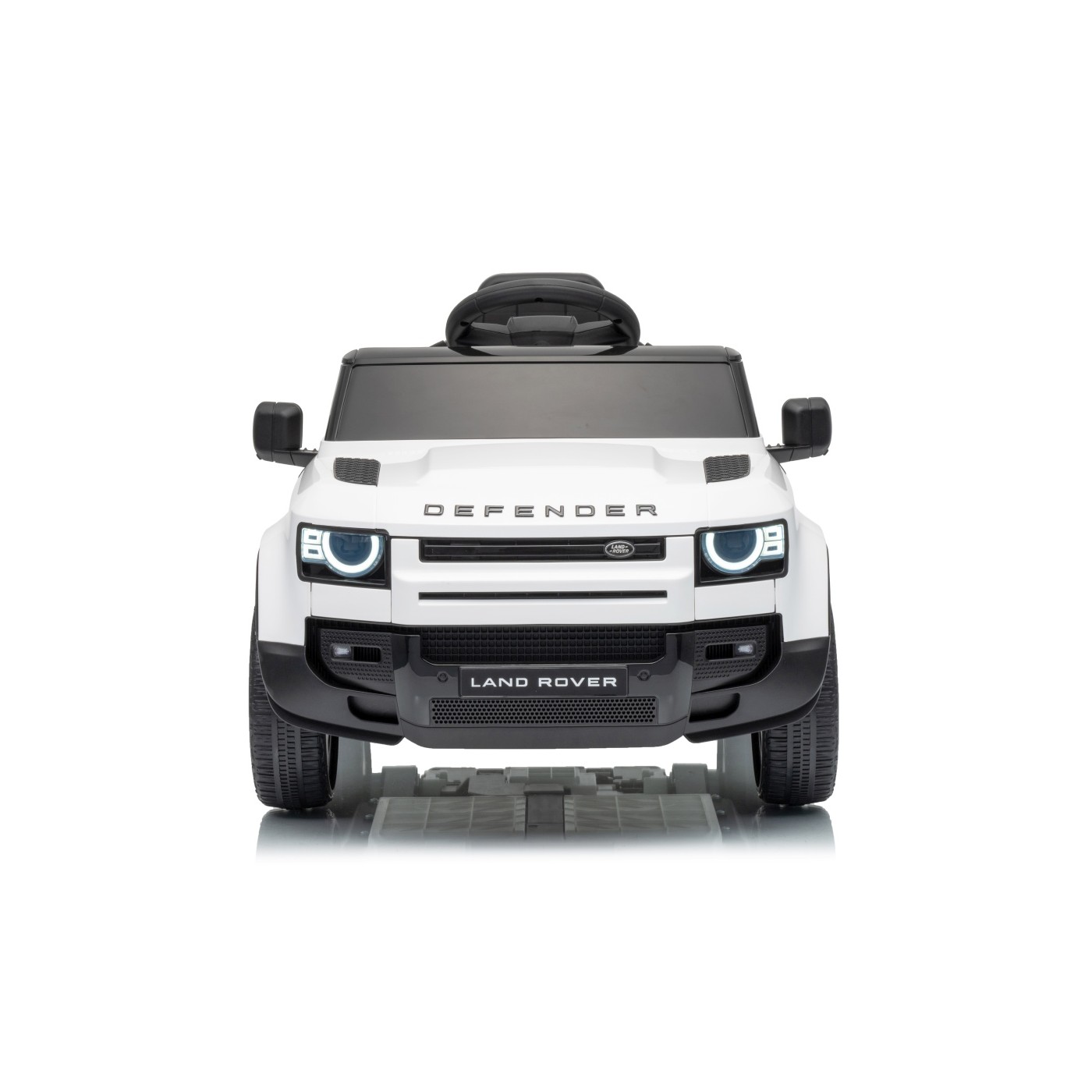 Land Rover Defender biele vozidlo