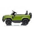 Zelené vozidlo Land Rover Defender