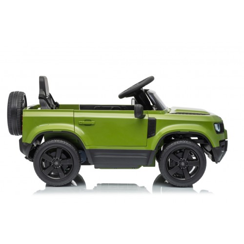 Zelené vozidlo Land Rover Defender
