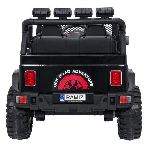 Jeep BEAST 4x4 čierne vozidlo