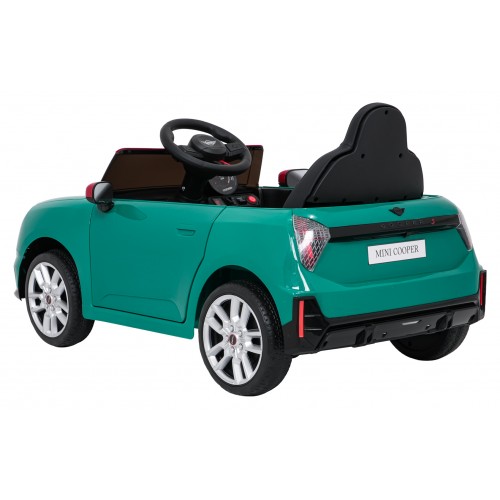 Zelené vozidlo Mini Cooper