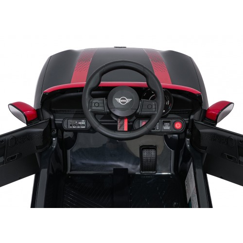 Mini Cooper čierne vozidlo