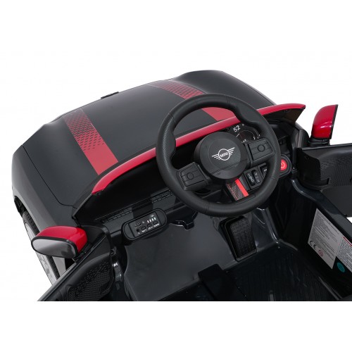 Mini Cooper čierne vozidlo