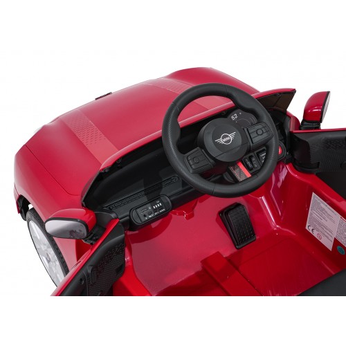 Červené vozidlo Mini Cooper