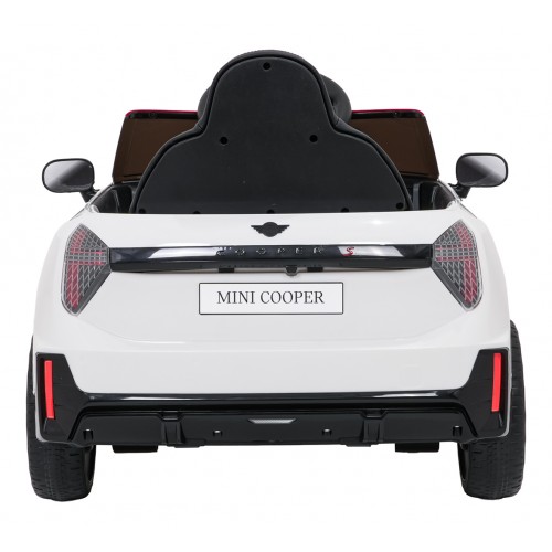 Mini Cooper biele vozidlo
