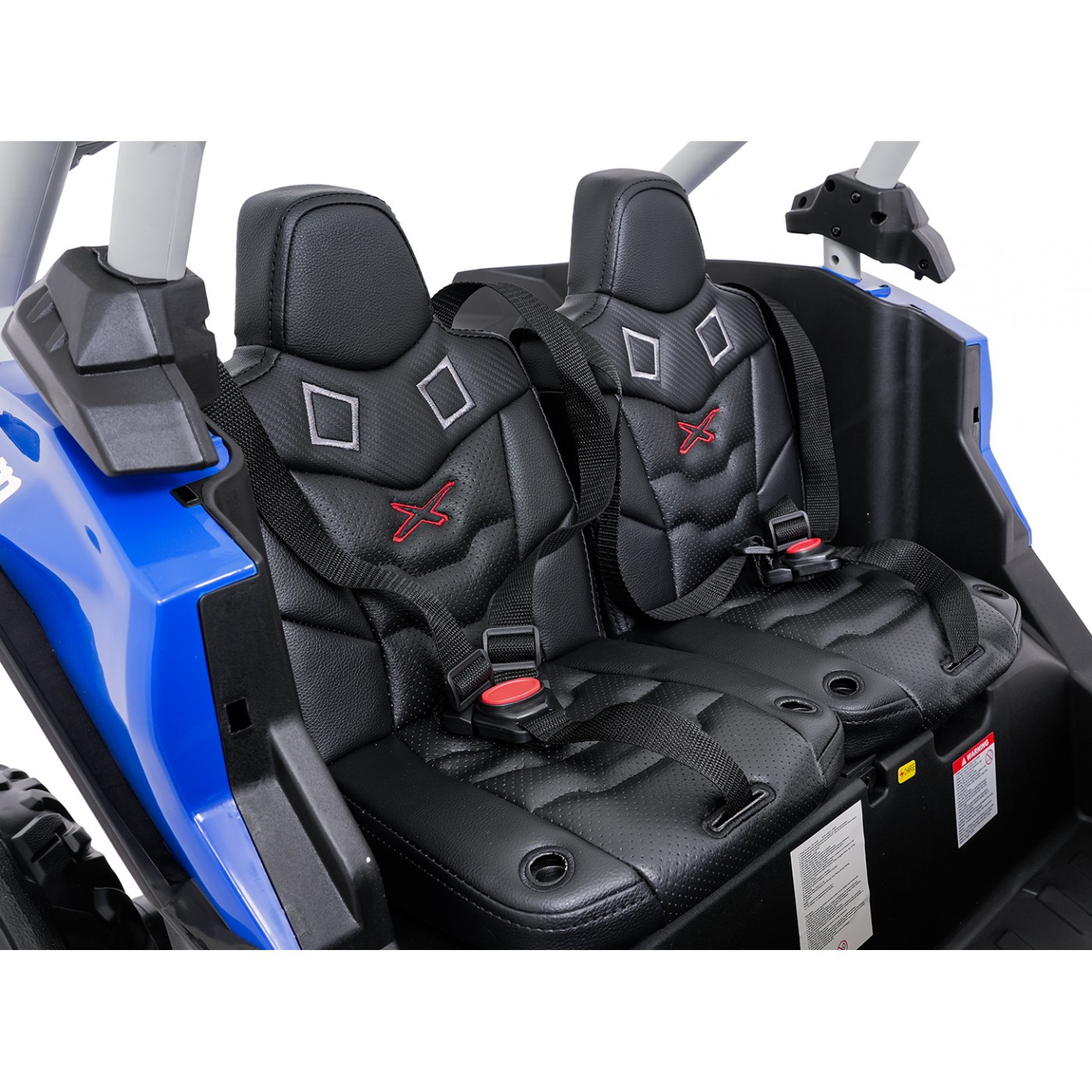 Bugina Maverick Turbo RR s modro-sivými kolesami