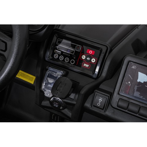 Bugina Maverick Turbo RR s modro-sivými kolesami