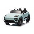 Modré vozidlo Porsche Macan