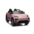 Ružové vozidlo Porsche Macan