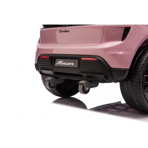 Ružové vozidlo Porsche Macan