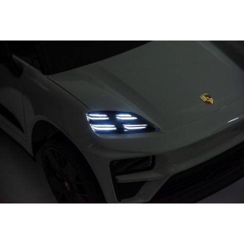 Ružové vozidlo Porsche Macan