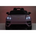 Ružové vozidlo Porsche Macan