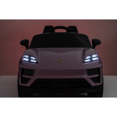 Ružové vozidlo Porsche Macan