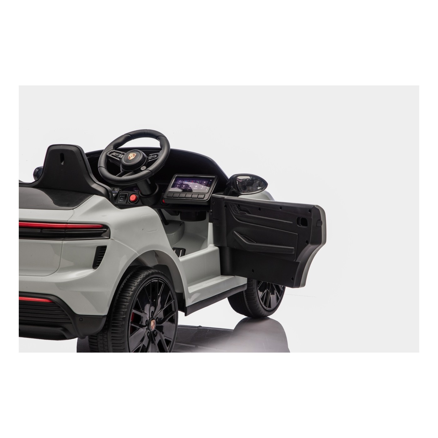 Vozidlo Porsche Macan sivá